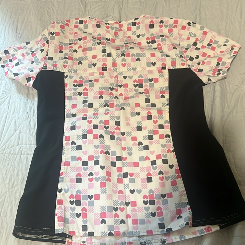Scrub top - Picture 2 of 3